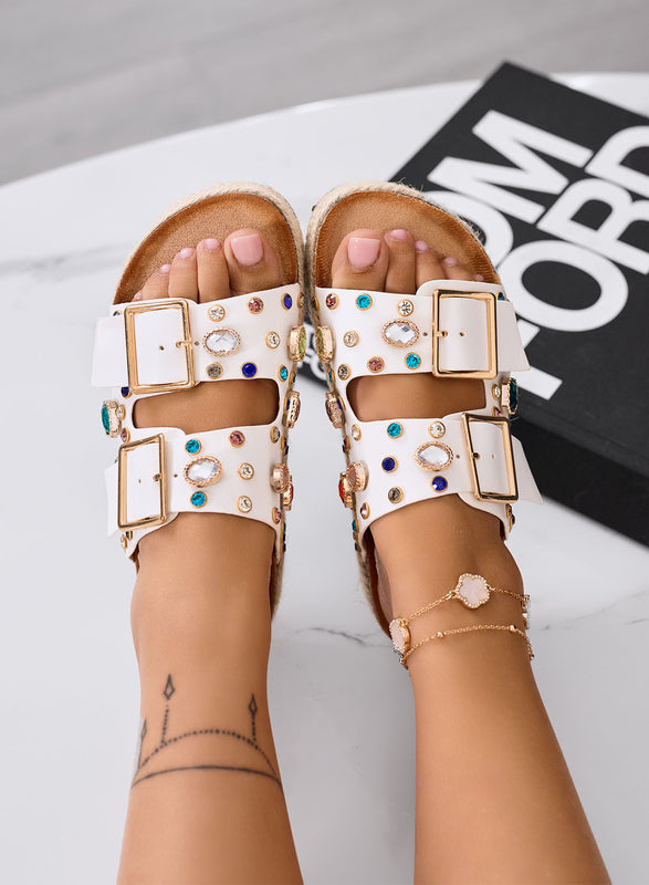 PRISCILLA - Sandales mules blanches à plateforme avec maxi boucles et pierres colorées