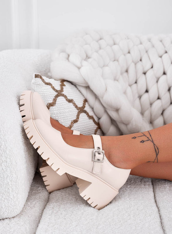Beige Mary Jane shoes with strap and buckle