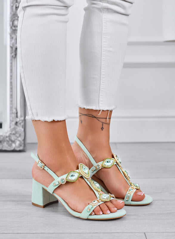 YULIA - Sandalias joya verdes con tacón ancho y piedras