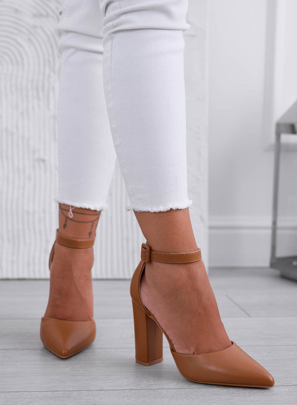 LUNA - Camel pumps with ankle strap and heel