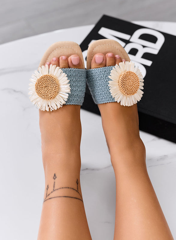 GISELLA - Sandales mules bleues avec maxi fleur décorative