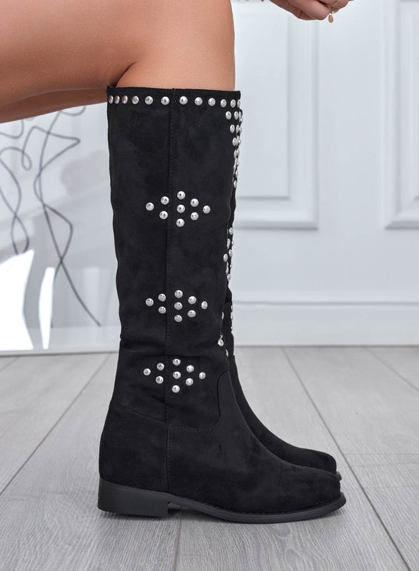 Bottes noires en daim avec clous