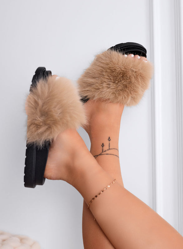 RILEY - Sandales noirs à enfiler avec fausse fourrure taupe