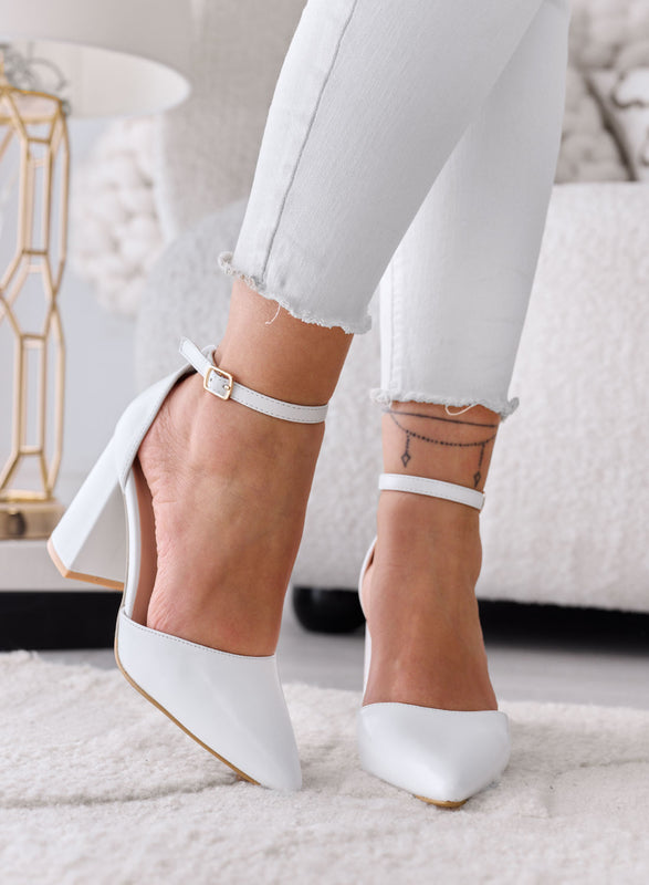 IRENE - Escarpins blancs avec bride à la cheville et talon large