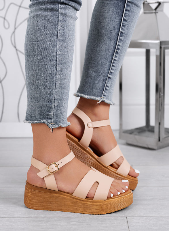 SAMUELA - Sandalias beige con cuña y correa ajustable