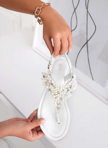 GARDENIA - Sandales tongs bijoux Alexoo blancs avec perles