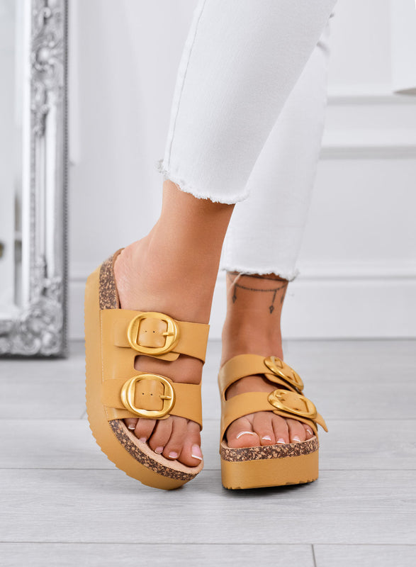 SOFIA - Sandalias beige tipo ciabatta platform con doble hebilla dorada