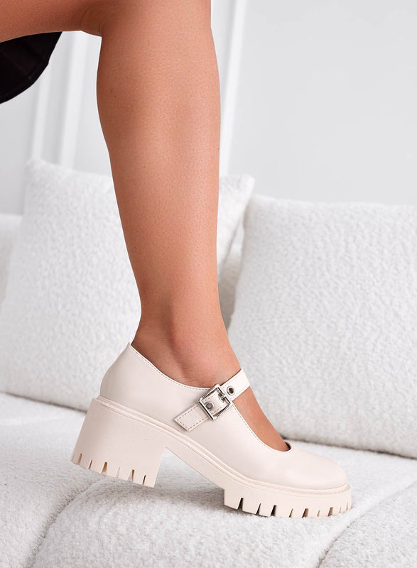 Beige Mary Jane shoes with strap and buckle