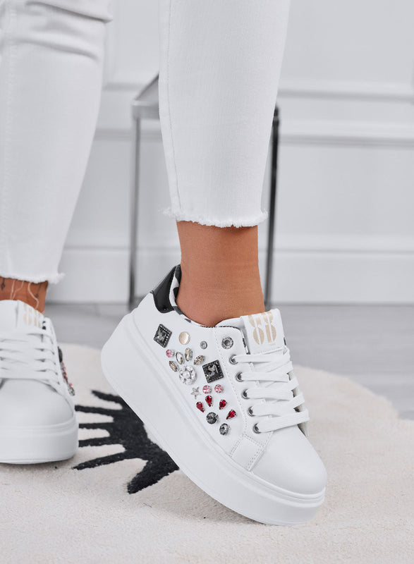 KELLY - Zapatillas blancas con cuña y aplicaciones de joyería multicolor