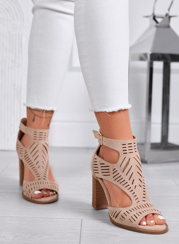MILLER - Sandalias color fango Perforadas con Tacón Largo Efecto Madera