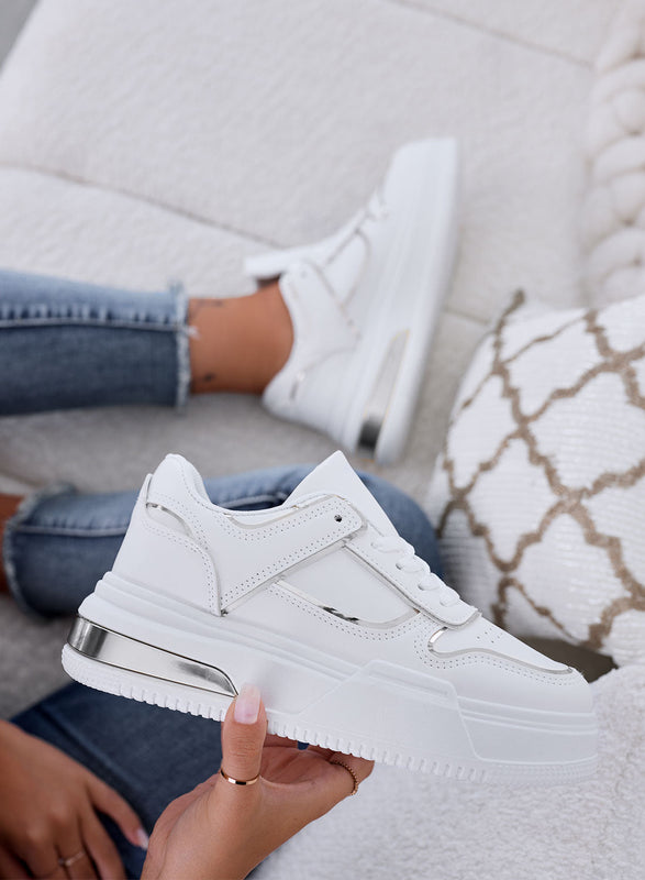 ROBBIE - White sneakers with laces and silver edges