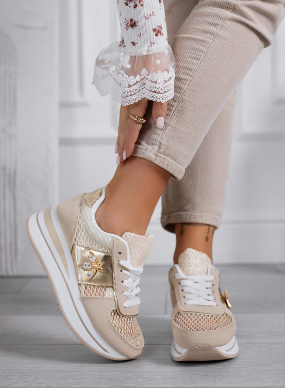 MOORE - Zapatillas beige con malla transpirable y detalle de abeja joya
