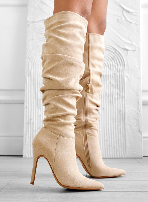 SELENA - Botas rizadas beige con tacon alto stiletto