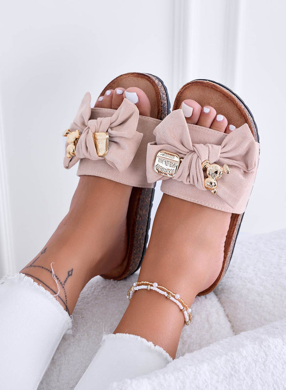 MARINA - Sandalias tipo zapatilla beige con lazo y peluche dorado