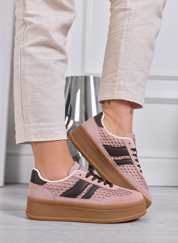 MARISOL - Zapatillas rosas con detalles marrones y suela de goma