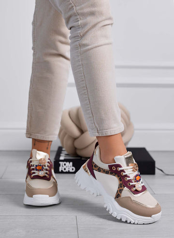 ADAMS - Zapatillas de mujer en color topo con suela gruesa y paneles burdeos estampados