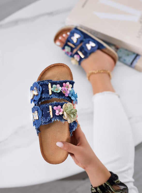 ALIBY - Sandalias azul denim Zapatillas con flores de colores y detalles de joyería sobre suela de corcho