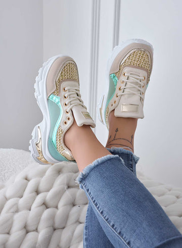 Zapatillas beige con inserciones verdes