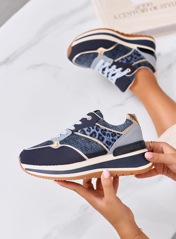 ATENE - Zapatillas azules con detalles animal print y suela alta