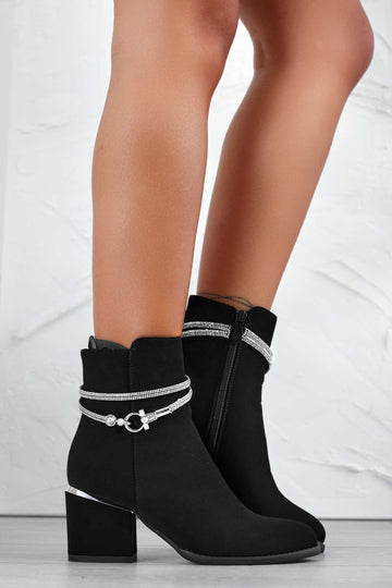 BERNA - Tronchetti neri scamosciati con fascia gioiello