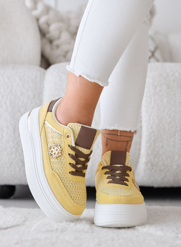 CLARA - Zapatillas amarillas con plataforma, inserciones trenzadas y detalles marrones