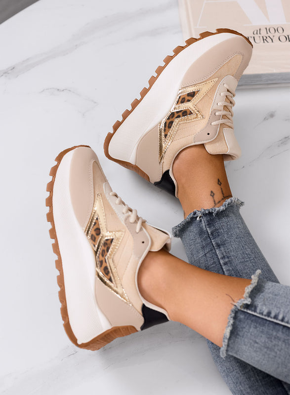 CLARISSA - Zapatillas beige con detalle de estampado animal y suela gruesa