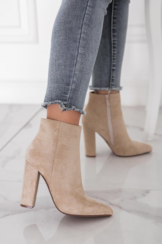 CLOE - Botines beige de ante con tacón ancho