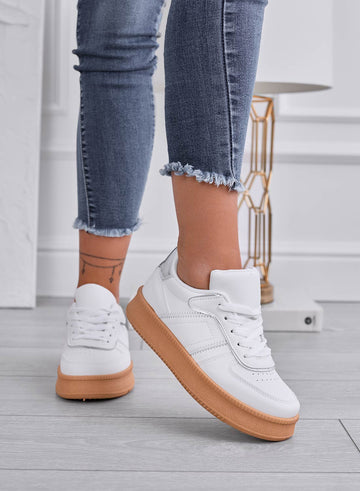 DAMIANA - Zapatillas blancas con detalles plateados y suela de goma