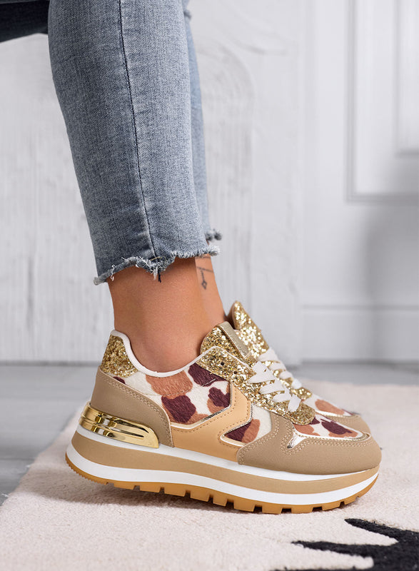 DIXON - Zapatillas para mujer en color moca con glitter dorado y detalles animal print