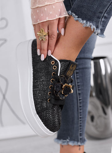 DOROTY - Sneakers nera con Applicazioni fiore Gioiello e Suola Platform