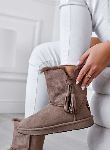 Bottines boue rembourrées avec pampilles