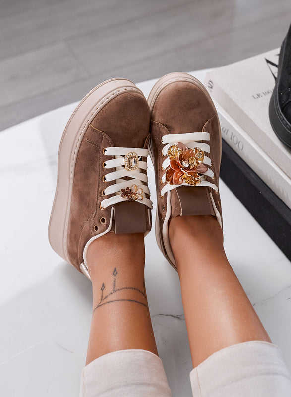 GWENDA - Sneakers Donna marrone con Fiore Gioiello e Suola Platform