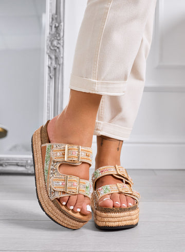 LOGAN - Sandalias beige Zapatillas plataforma con perlas de colores y strass