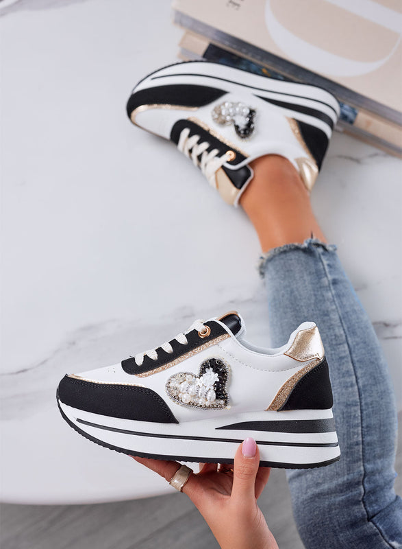 LORELLA - Zapatillas negras con aplicación de joya en forma de corazón