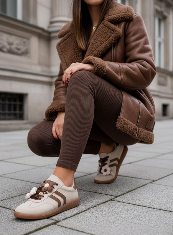 MELISSA - Baskets beige et camel avec fleurs en crochet