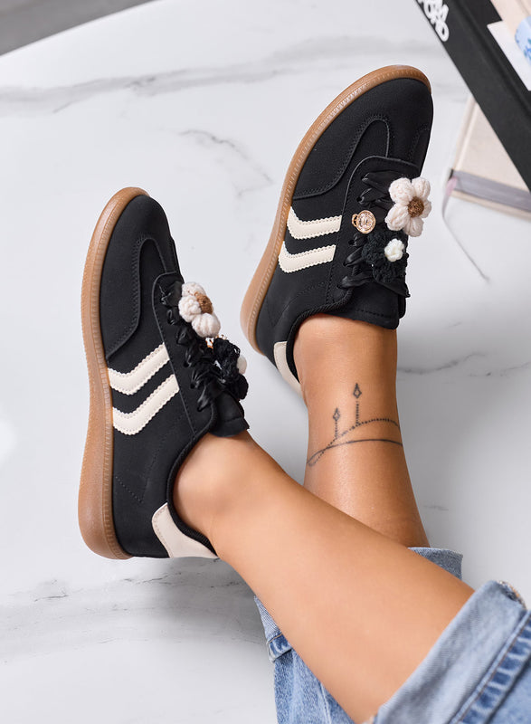 MELISSA - Zapatillas negras y beige con flores de crochet