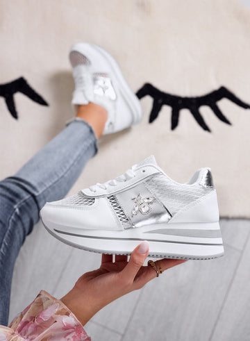 MOORE - Zapatillas blancas con malla transpirable y aplique de joya