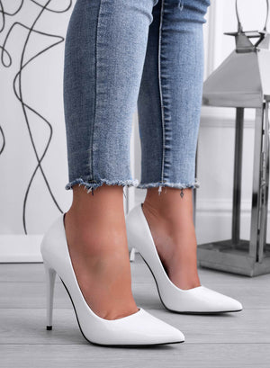 NORIS - Zapatos de charol blancos con tacón alto