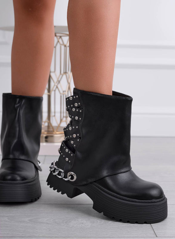 PEREZ - Botas biker negras con tachuelas y cadenas