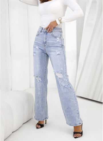 Pantalón vaquero azul claro con rotos