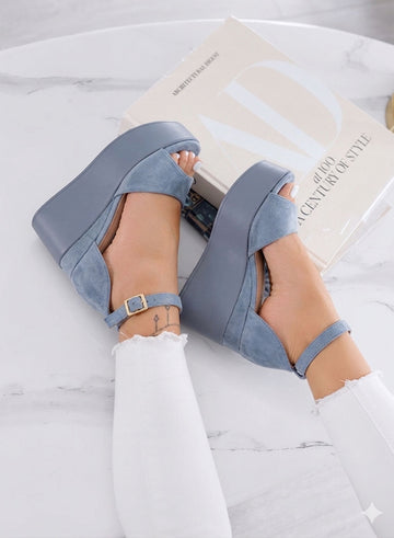 PENNY - Sandali azzurro platform scamosciati con cinturino alla caviglia