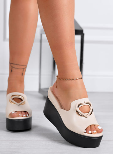 SAMANTHA - Sandalias tipo zueco beige para mujer con cuña en contraste