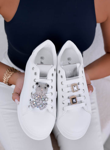 TANIA - Zapatillas blancas con aplique de teddy joya plateado