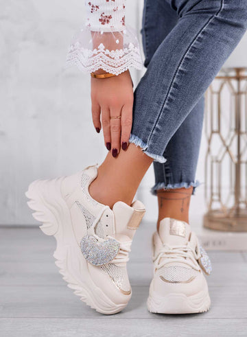 VINNY - Beige sneakers with rhinestone heart charm