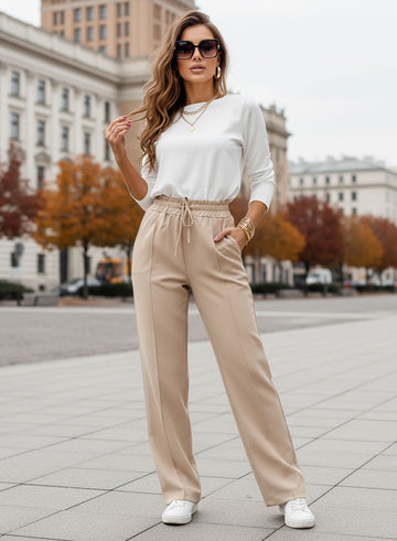 Pantalone beige con molla e laccio in vita