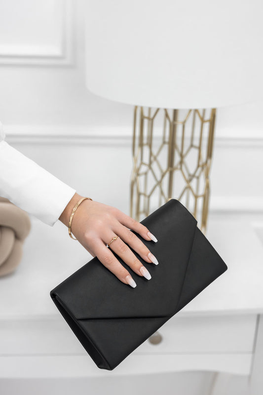 Pochette noire en simili cuir B205