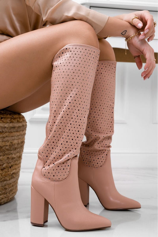 SAHARA - Botas rosas caladas con tacón cómodo