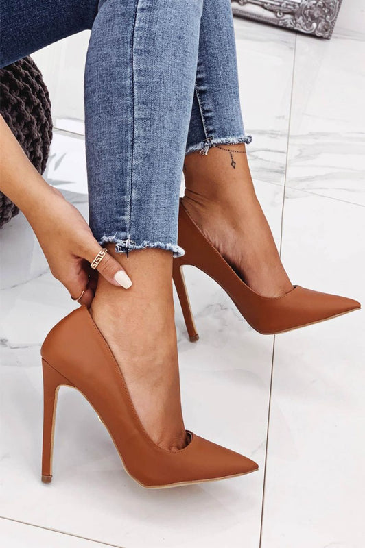 Camel faux leather pumps with high heel