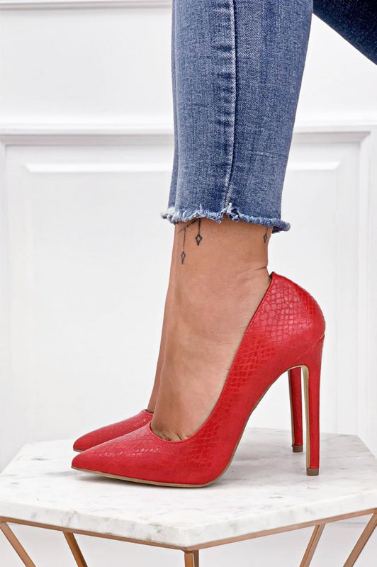 Decolletè rosse effetto pitonato con tacco alto