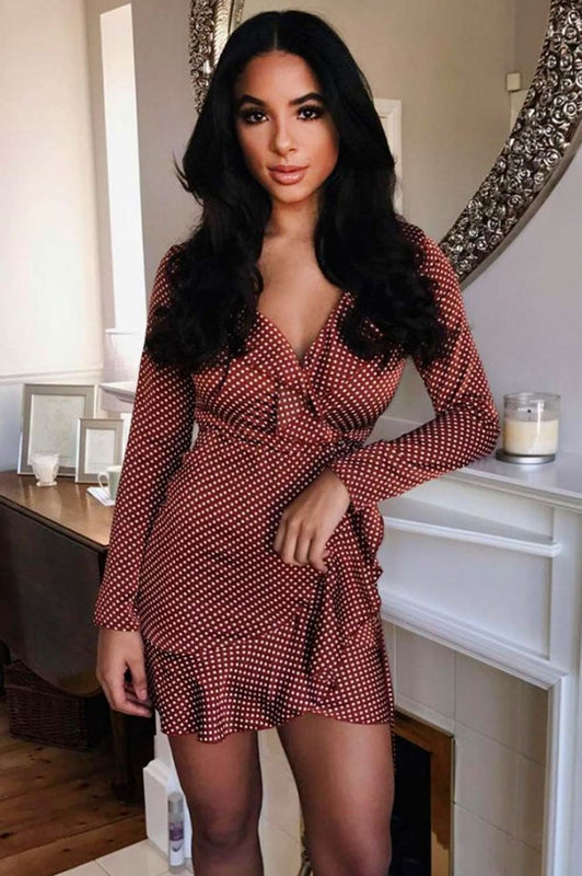 Robe à pois avec décolleté en V Brique